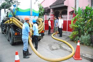 Hút bể phốt tại khu đô thị Việt Hưng Zalo 093 115 5115